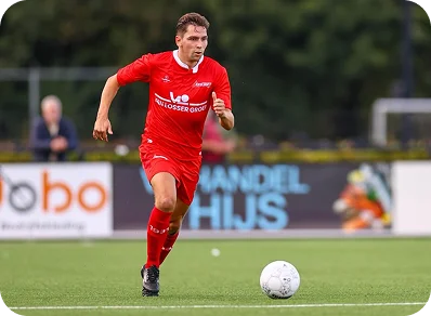 Excelsior '31 speler in actie